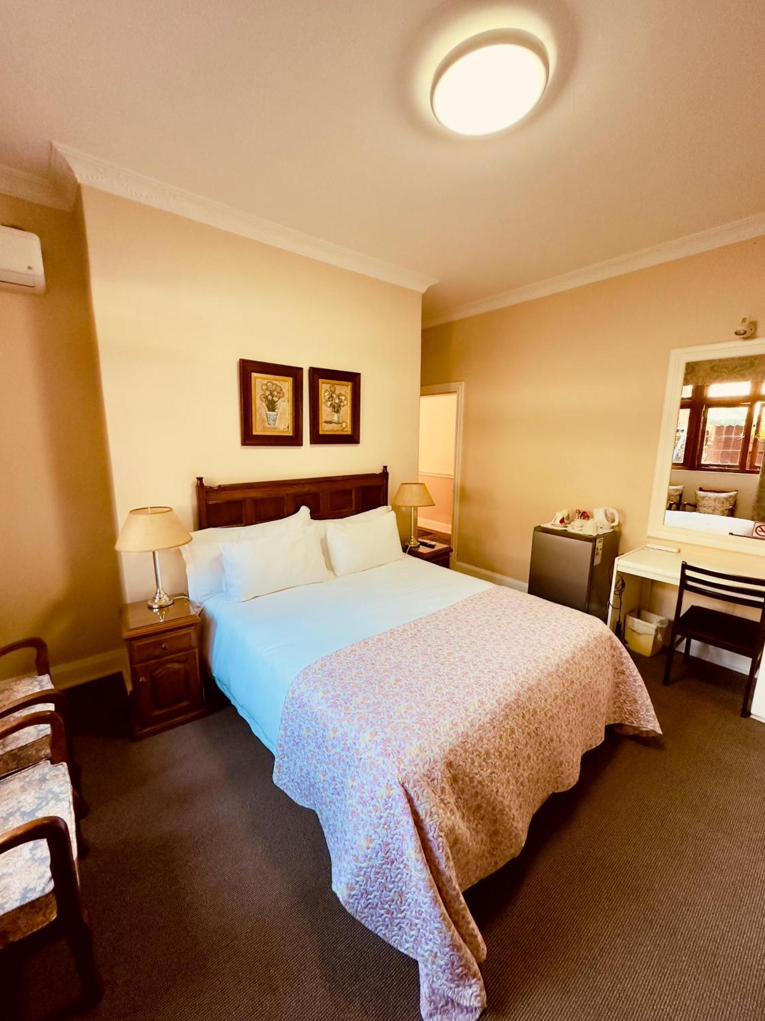 Ridgeview Lodge Durban Bagian luar foto