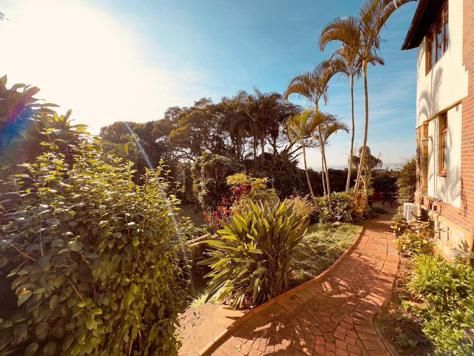 Ridgeview Lodge Durban Bagian luar foto