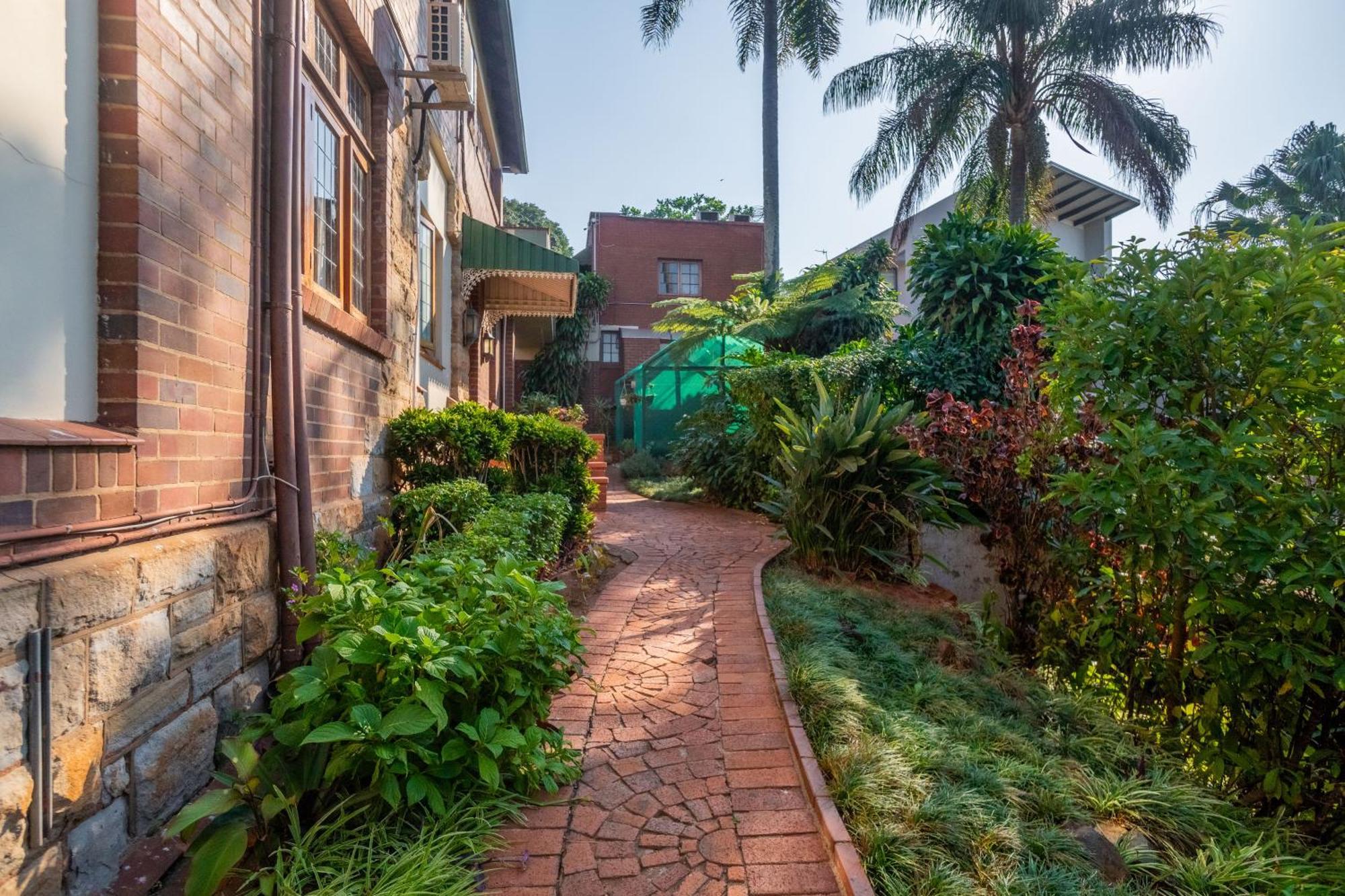 Ridgeview Lodge Durban Bagian luar foto