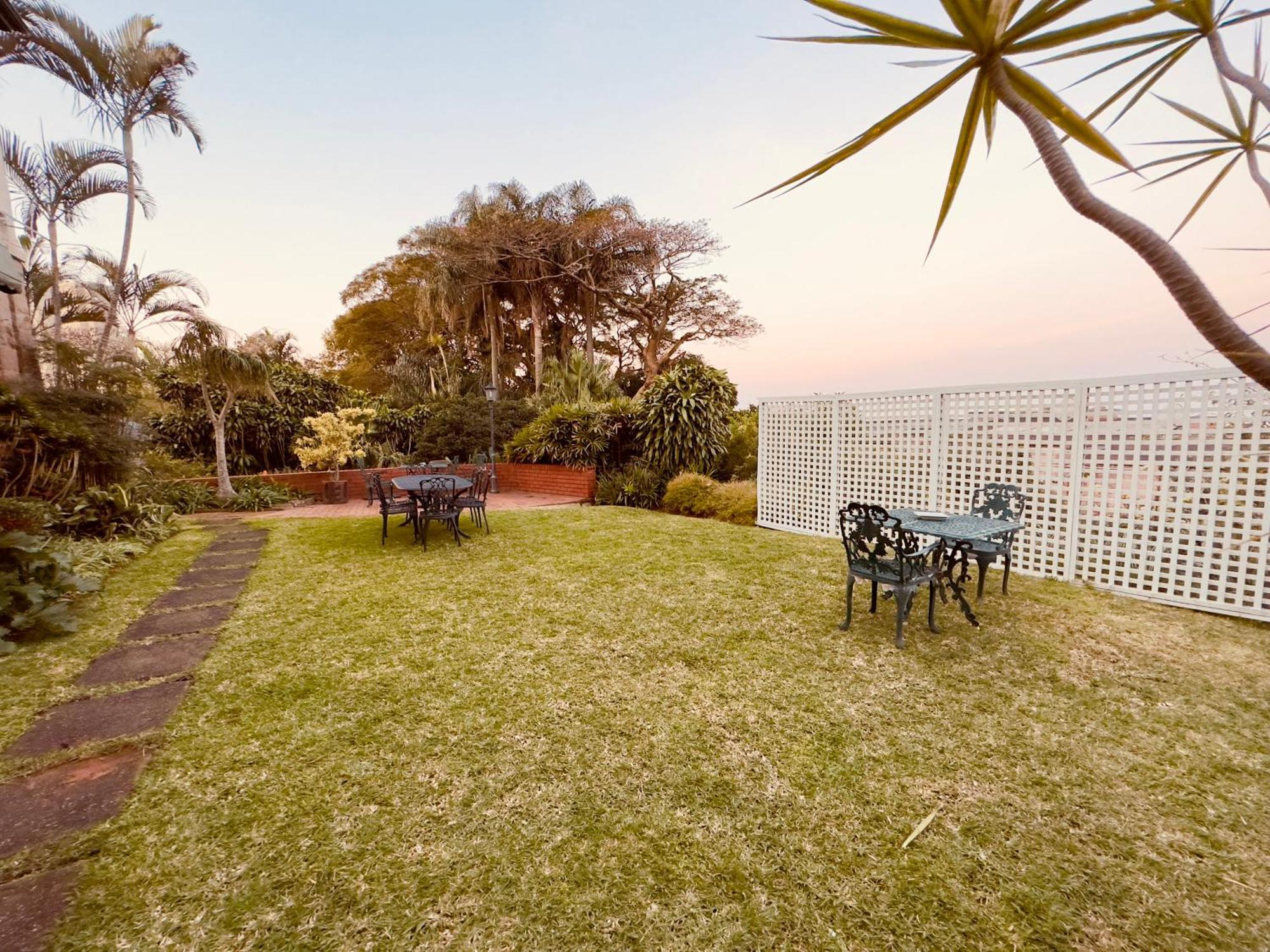 Ridgeview Lodge Durban Bagian luar foto