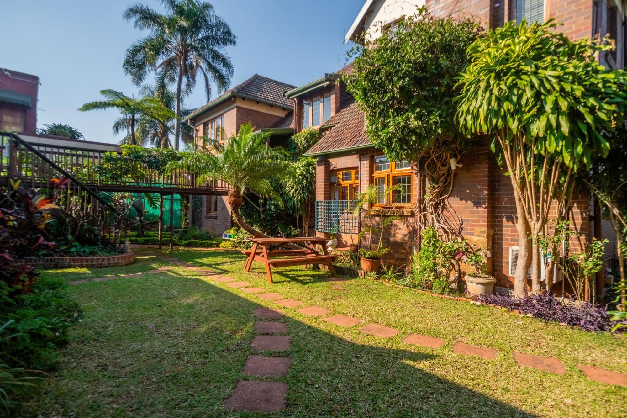 Ridgeview Lodge Durban Bagian luar foto