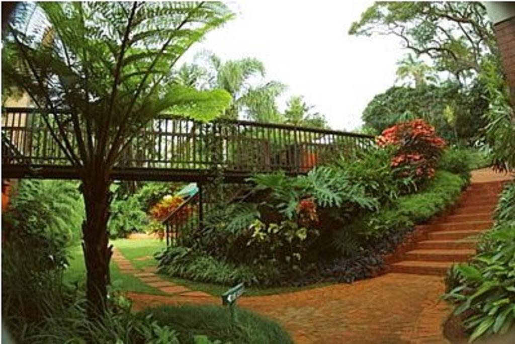 Ridgeview Lodge Durban Bagian luar foto